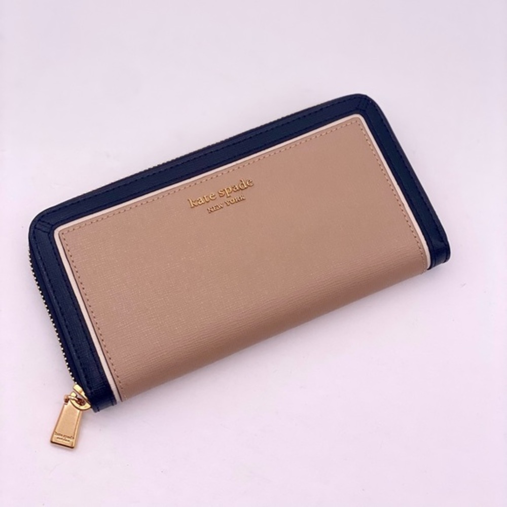 Kate Spade Morgan Colorblocked Zip-around
Continental Wallet Cafe Mocha